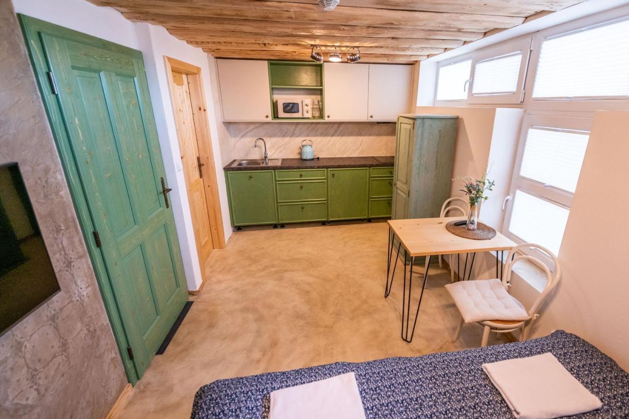 Penzion - Vinarstvi Hanus Blucina Bagian luar foto